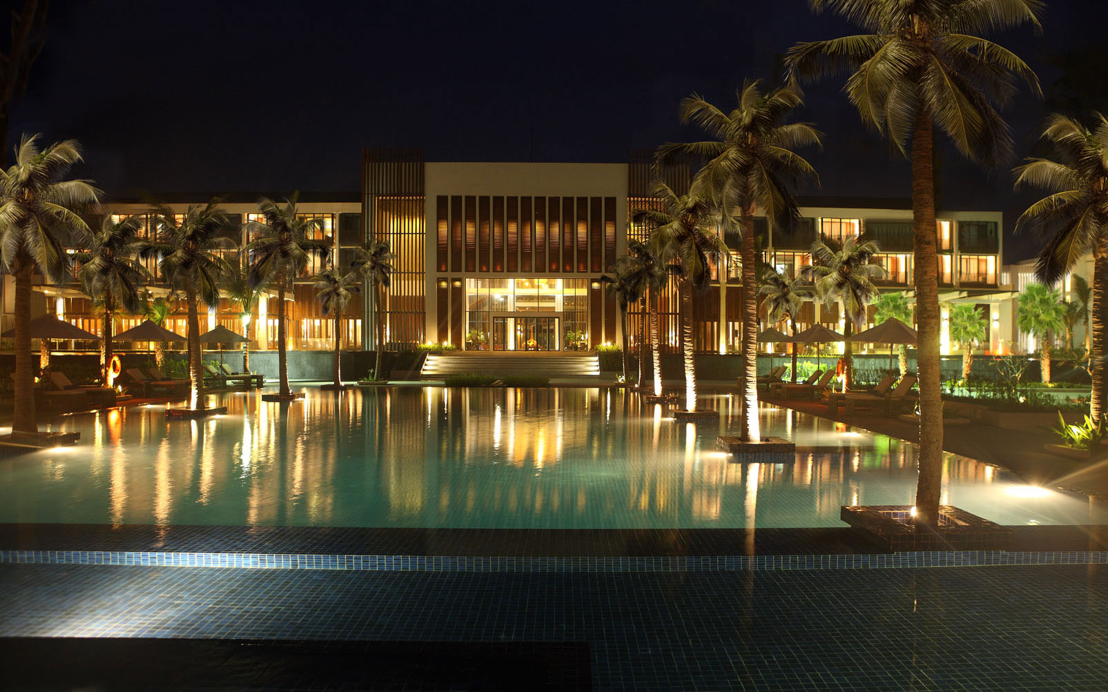 hoi an beach resort