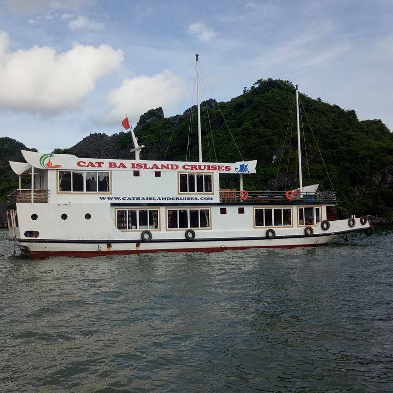 Cat Ba Island Cruise 2D1N