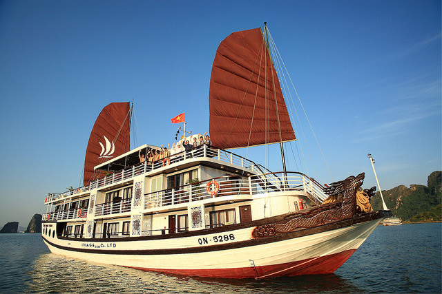 Tàu Glory Legend 3 Ngày 2 Đêm