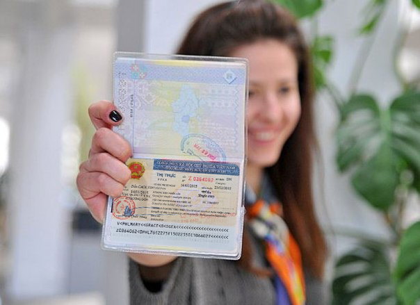 New visa policy for foreign tourists visiting Vietnam: more open and convenient
