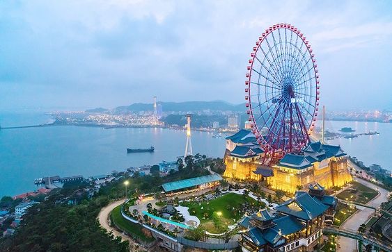 HA LONG BAY - HA LONG PARK - BAI CHAY BEACH 2D1N