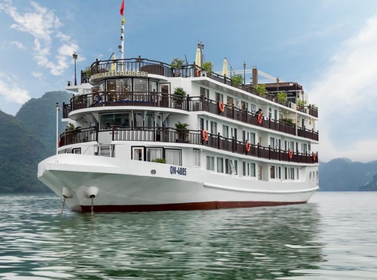 2 DAYS 1 NIGHT MARGARET CRUISE HALONG BAY (5*) 