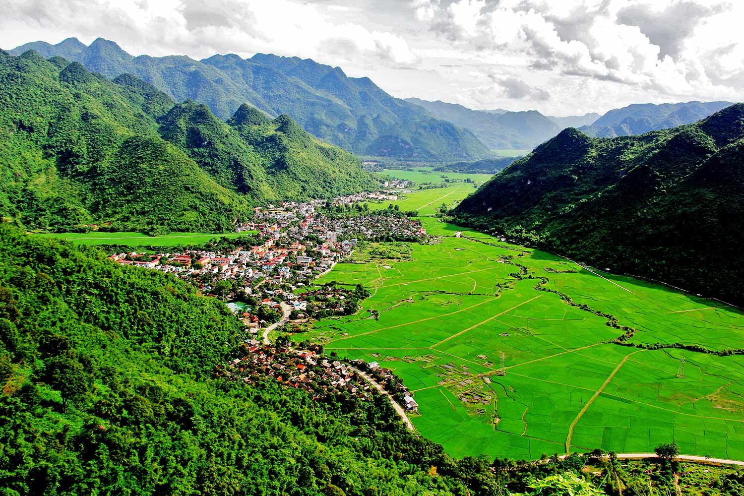 Day Trip Mai Chau 