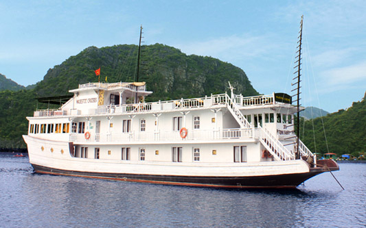Majestic Cruise 3 Days 2 Nights (Kayaking, Explore Lan Ha Bay) 